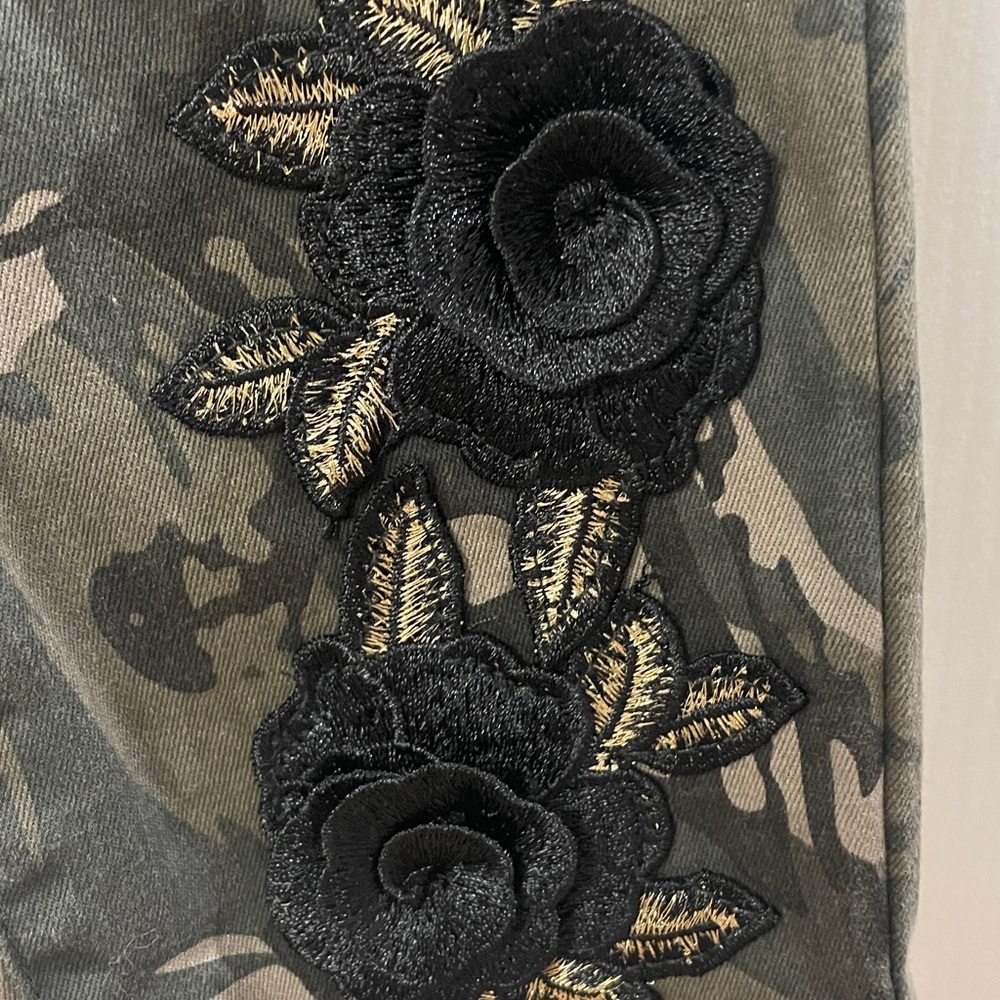 Tribal Camo Jeggings - Picture 2 of 5